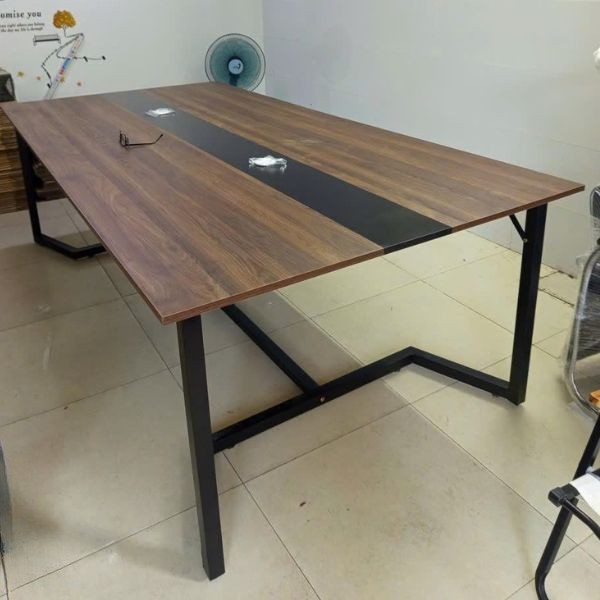 Bàn họp văn phòng 2m4x1m2 chân sắt sơn tĩnh điện bền bỉ