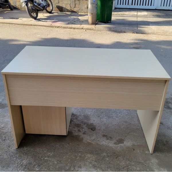 Bộ bàn làm việc văn phòng gỗ MDF kem hiện đại